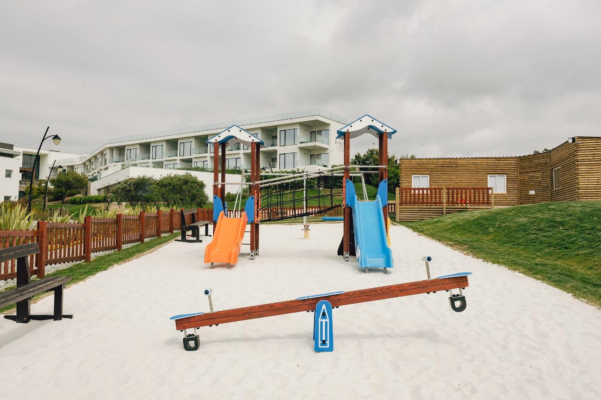 Royal Obidos Scenic Resort Praia del Rei Екстериор снимка Playground in the village